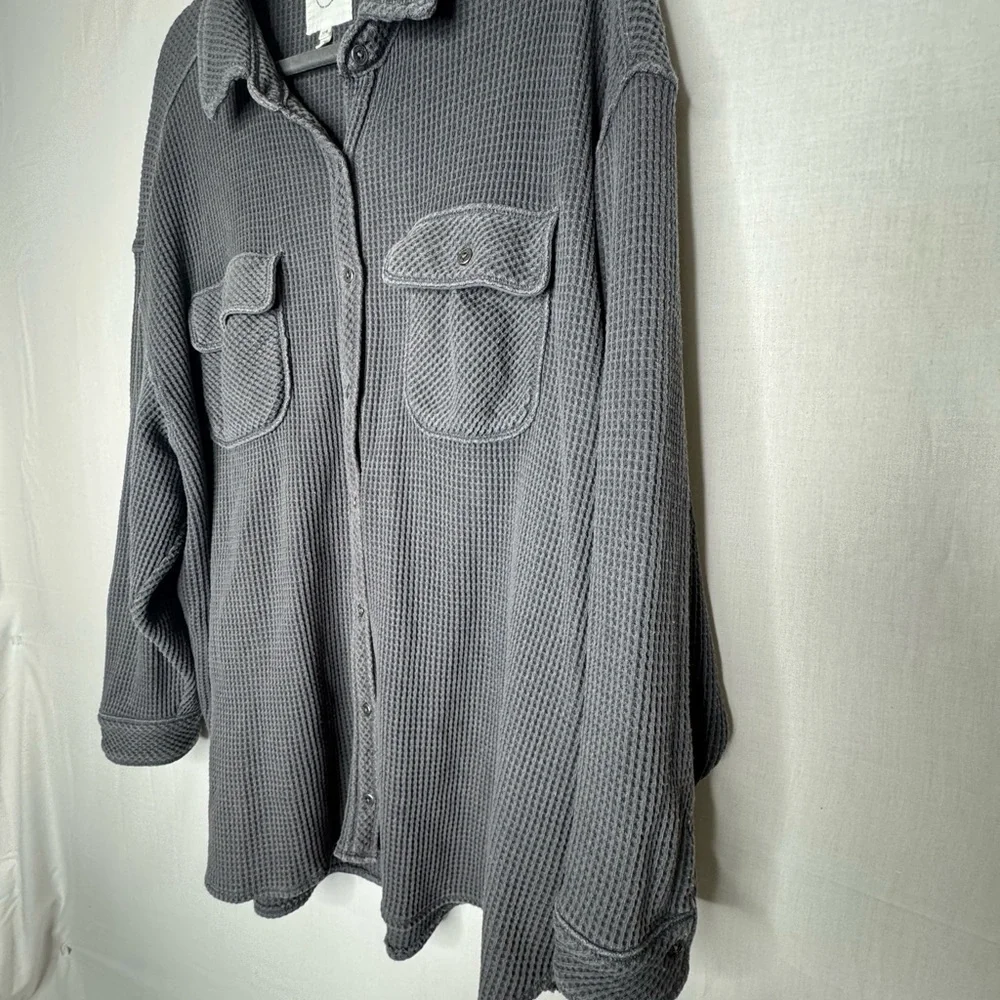 Aerie Gray Button Down Shirt - Picture 6 of 9